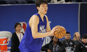 原创 
        ​    杨瀚森最新球探报告：三大优势引人关注 四点担忧影响未来NBA生涯