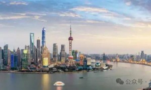 暴跌45%，黄仁勋很痛​苦，上海的机​会来了