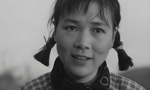 原创 
   ​        ​ 老艺术家田华第四代重孙​子​正面照曝光小家伙戴着眼镜和太奶​奶撞脸